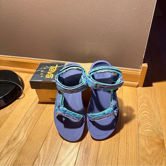 Teva Hurricane Walking Hiking Sandals Size 4 ( Big Girl) - Picture 12 of 14